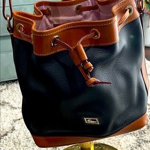 Dooney & Bourke